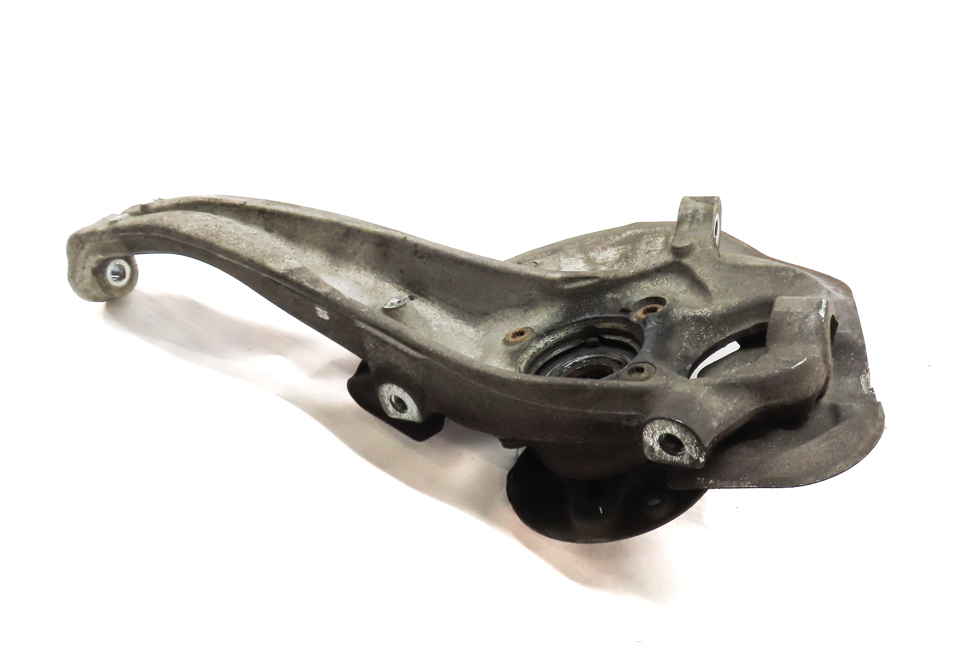 2011-2018 PORSCHE CAYENNE (958) RIGHT FRONT PASSENGER SPINDLE KNUCKLE HUB — exact item pictured